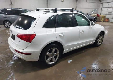 2010 Audi Q5 3.2 Premium z USA, uszkodzony, nr VIN WA1LKAFP4AA107186